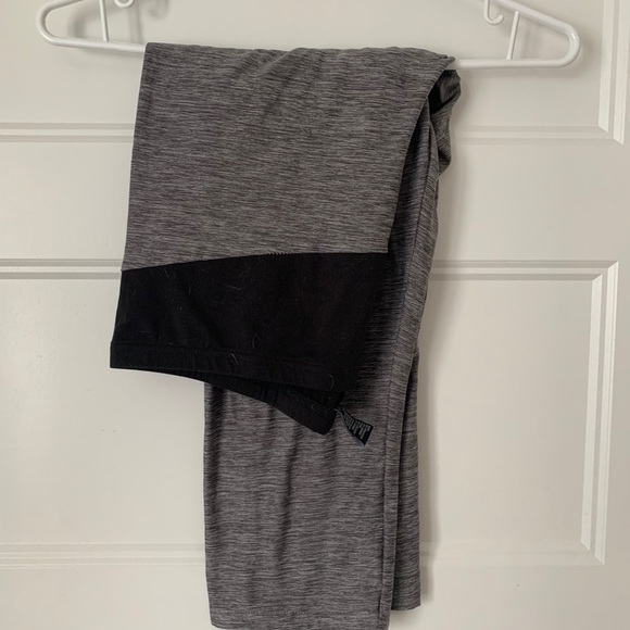 Maternity Leggings - Picture 2 of 2